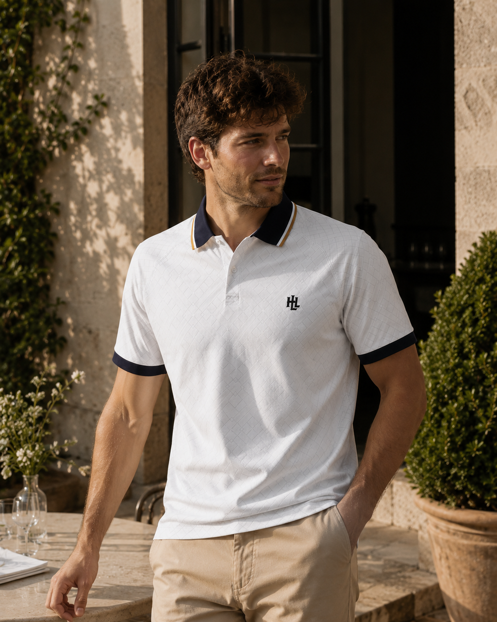 Polo Revers blanc - lifestyle