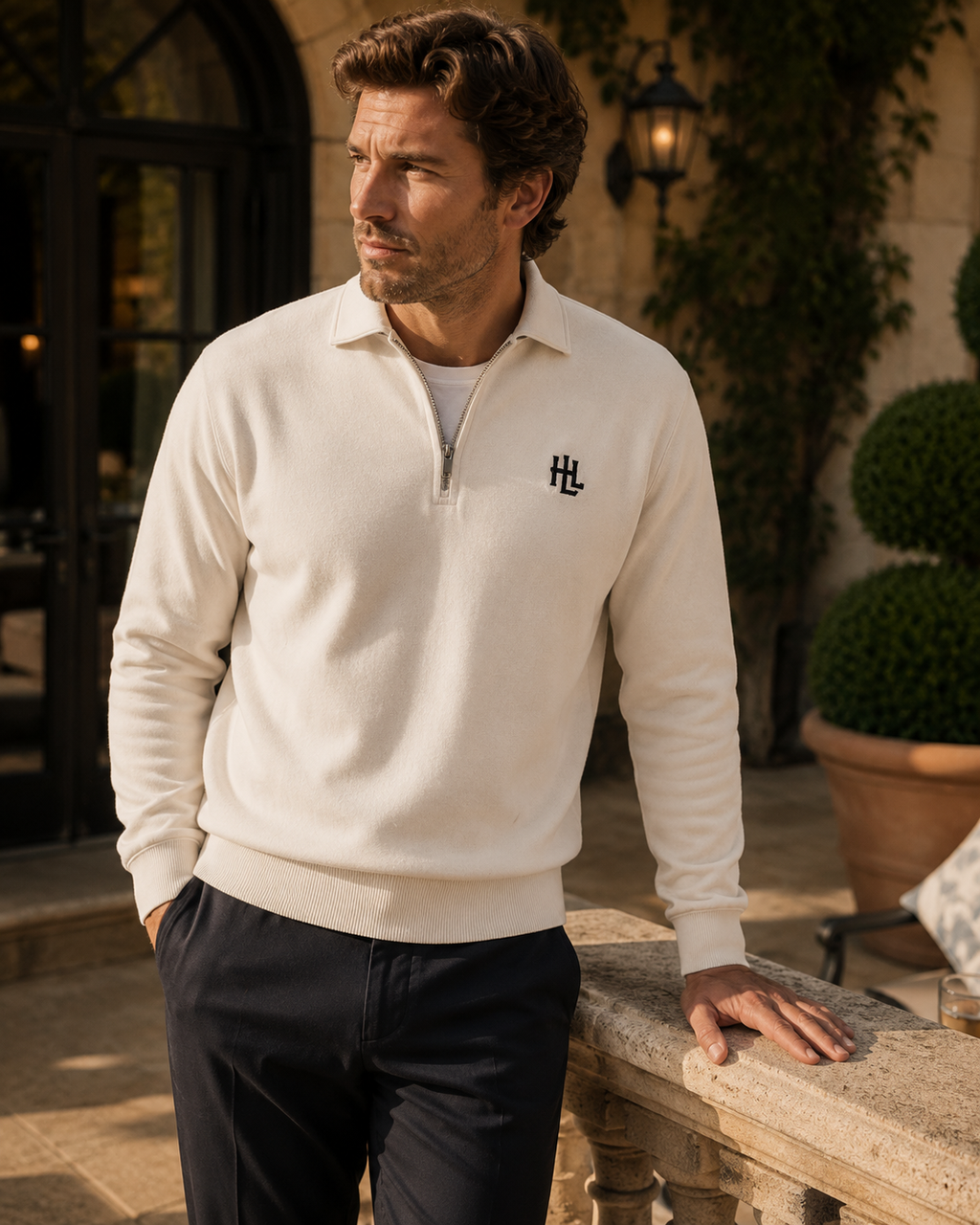 Sweat Club House écru - lifestyle